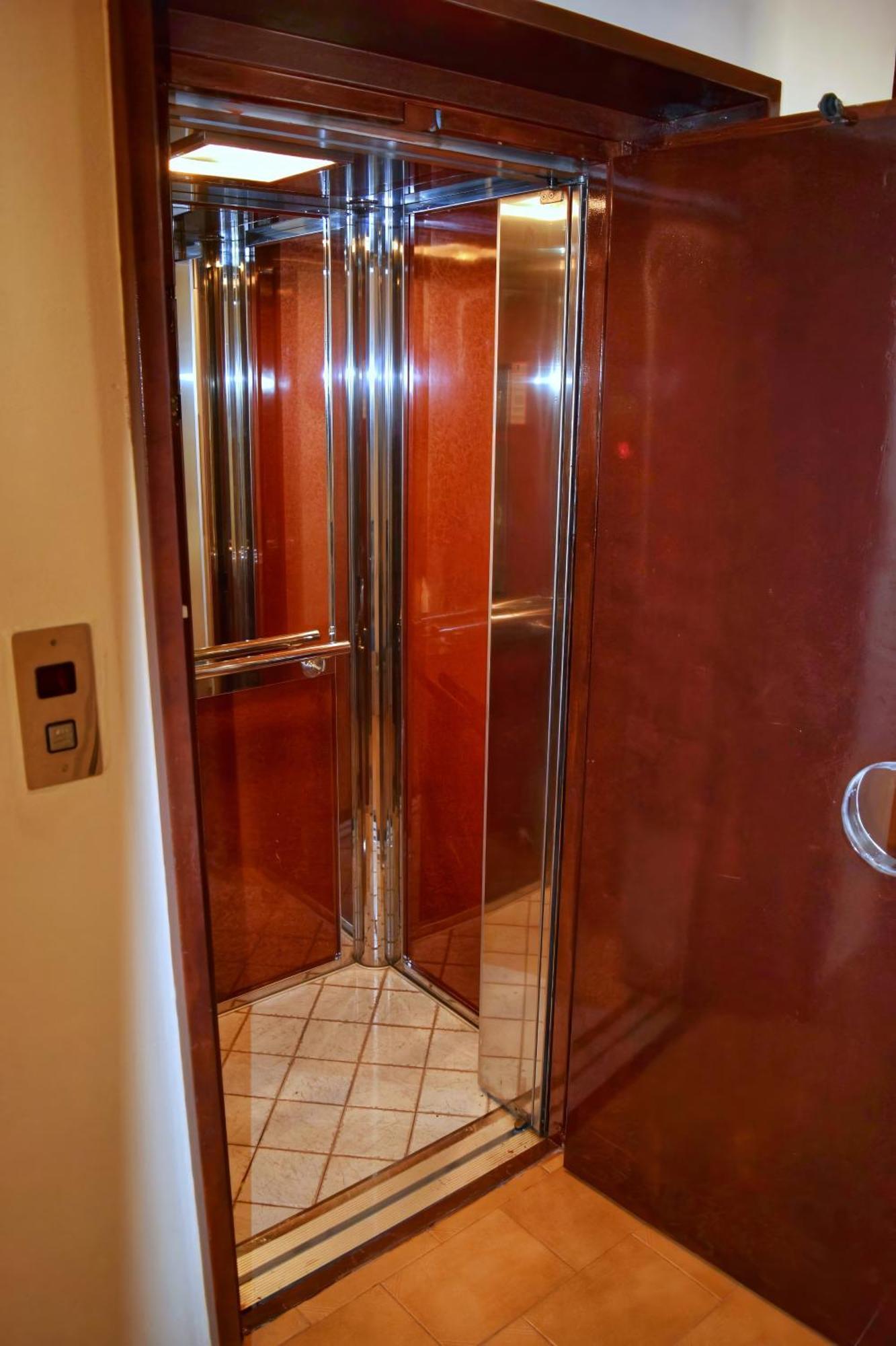 Rodon Manor Apartment Chania  ภายนอก รูปภาพ